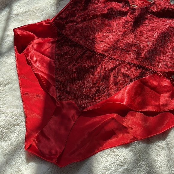 Victoria’s Secret Vintage Gold Tag Two Piece Red Satin Set Size Small - Picture 3 of 6